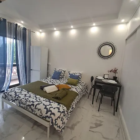 Albufeira Studio Apartment *